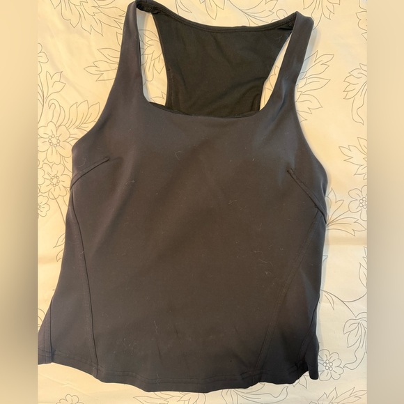 LULULEMON 🍋 Fitted bra tank- black 🖤 ! Women’s size 6 - Picture 2 of 4